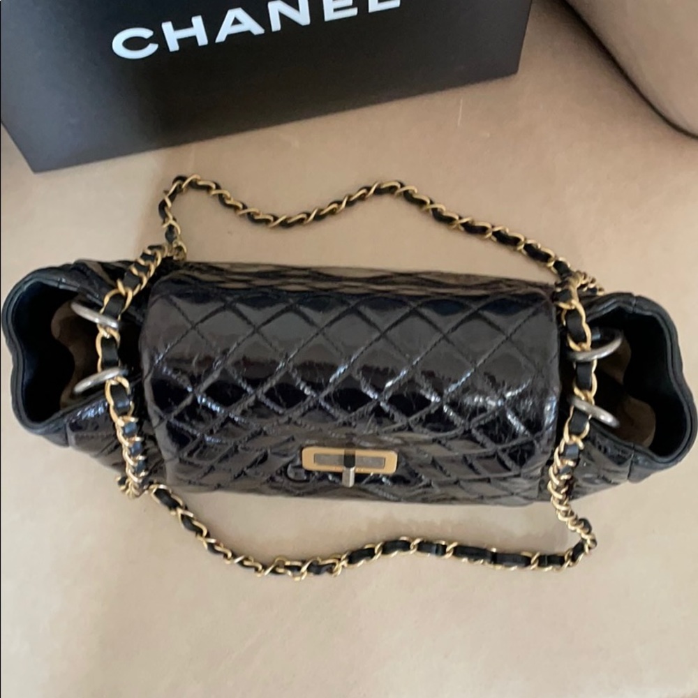 Chanel Black Shoulder Bag - Picture 12 of 13